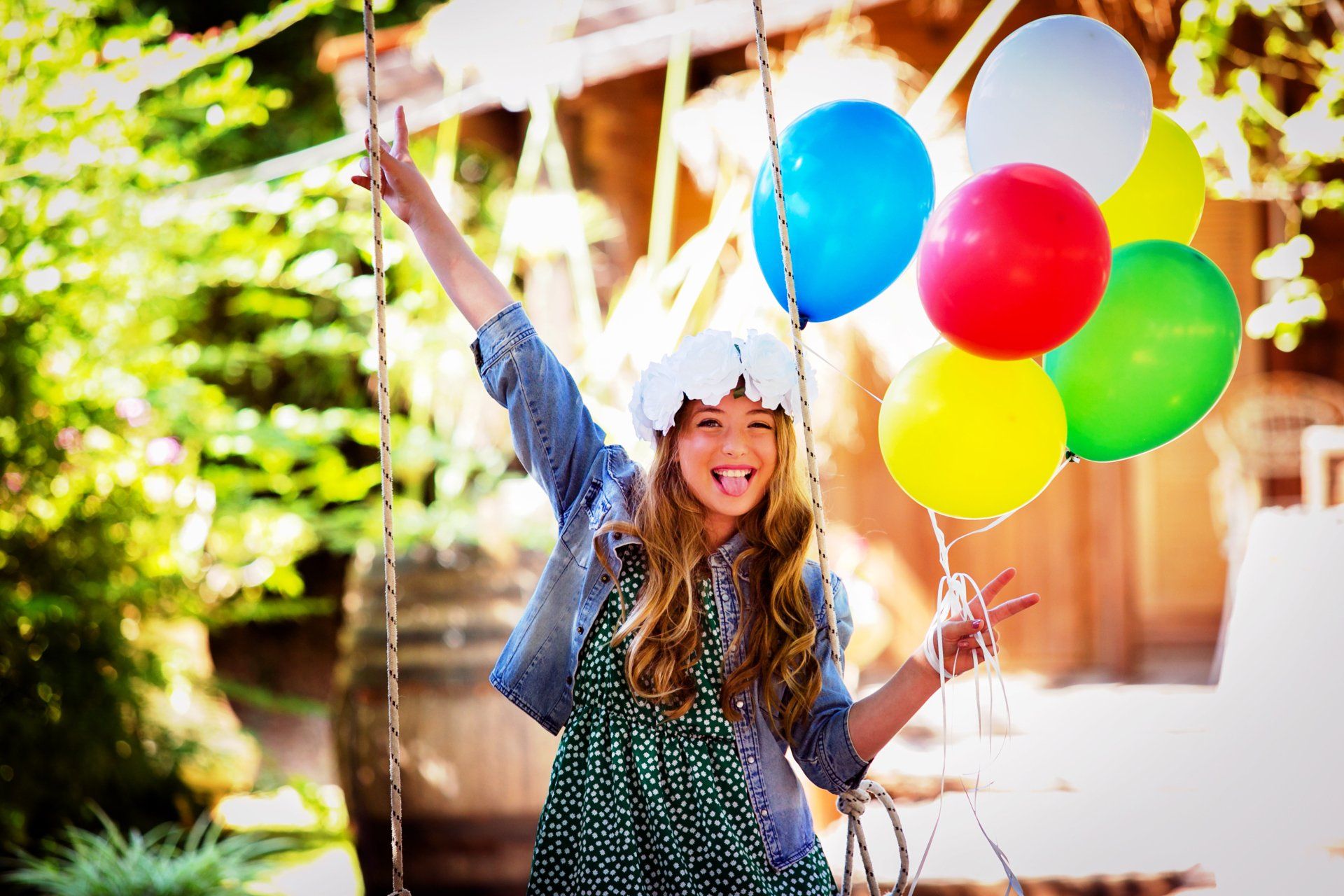 צילום בוק בת מצווה עם בלונים