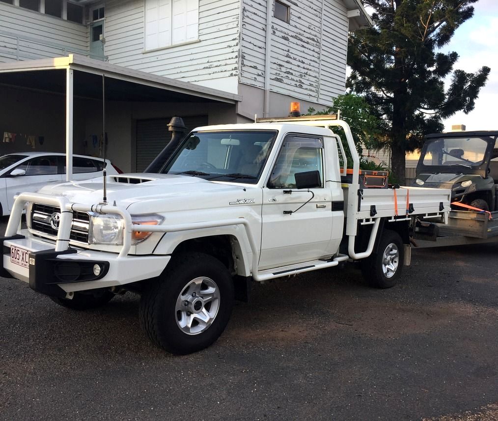 Ute Loaded With Traffic Control Signage — Locqal Car Truck Trailer Rentals in Emerald, QLD