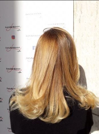 Capelli lunghi biondi