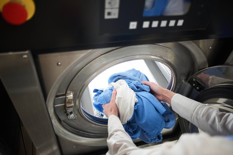 delivering impeccable laundry services 