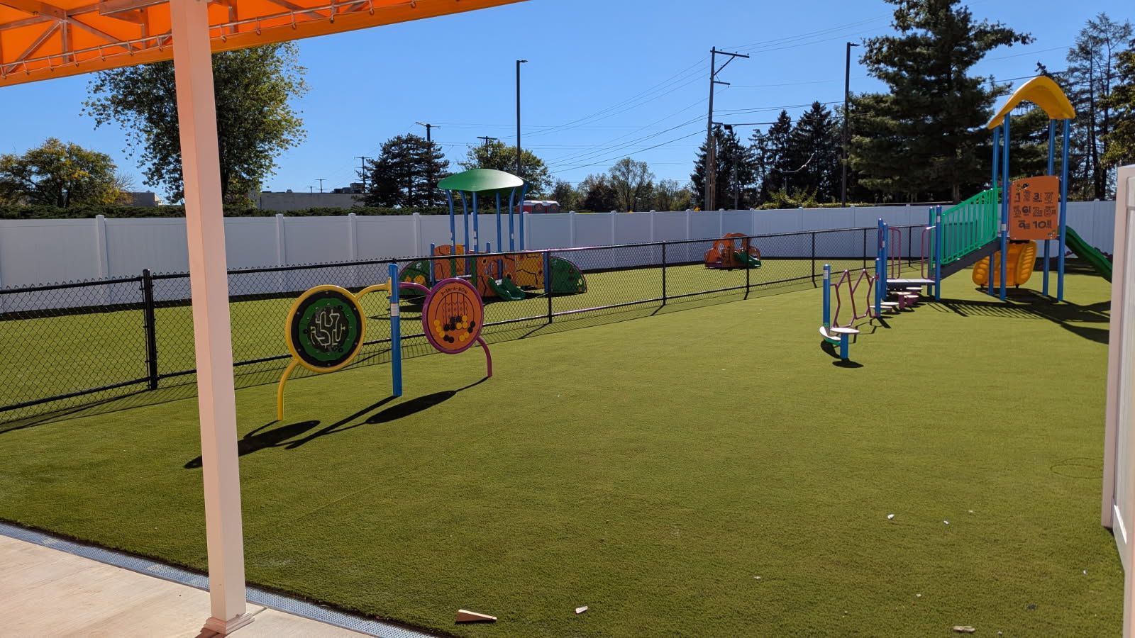 vinyl privacy daycare fence installation Mechanicsburg PA 4