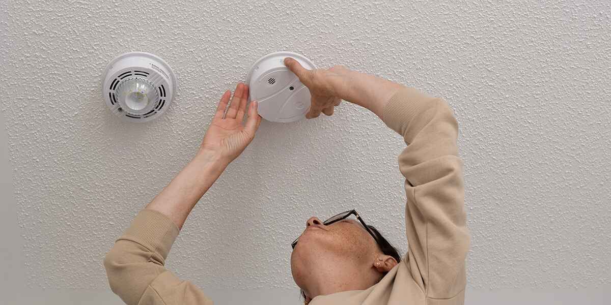 how far should carbon monoxide detector be from furnace