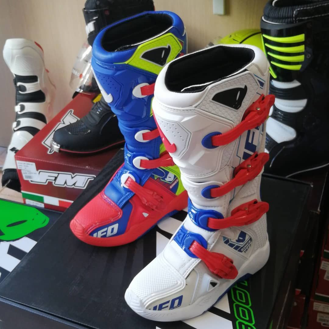 dm moto, caschi, accessori e abbigliamento moto