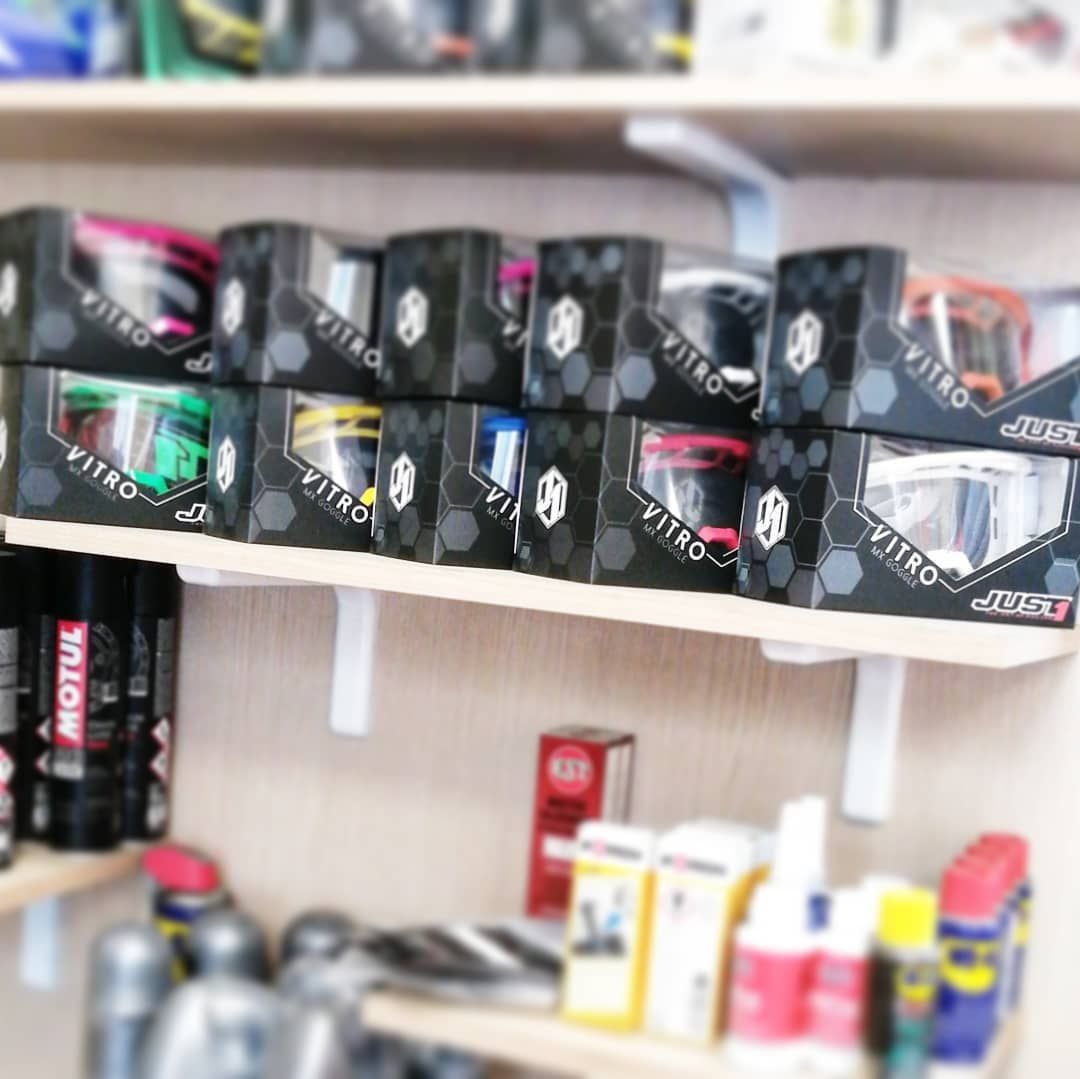 dm moto, caschi, accessori e abbigliamento moto