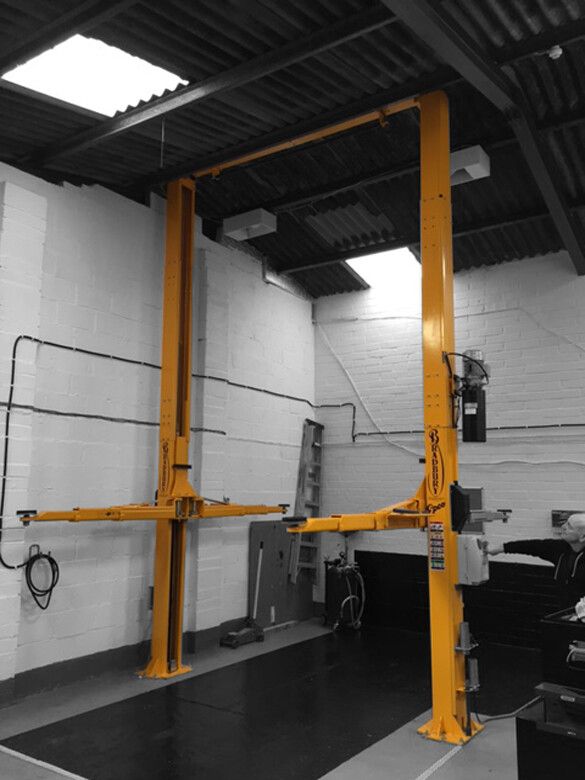 Bradbury H26 Series Two Post Lift