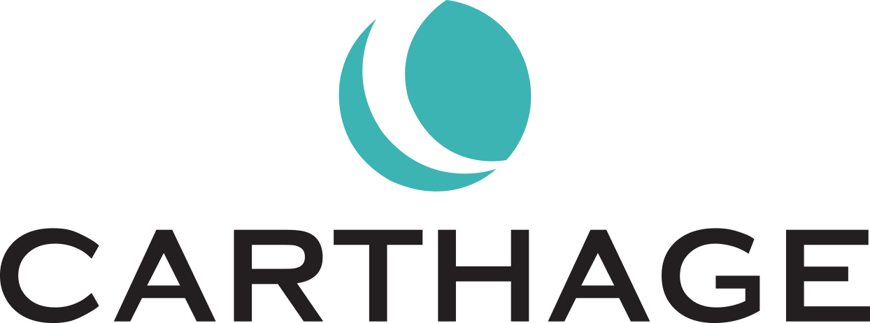 Logotipo de CARTHAGE con una esfera verde azulado y un diseño de media luna encima de la palabra.