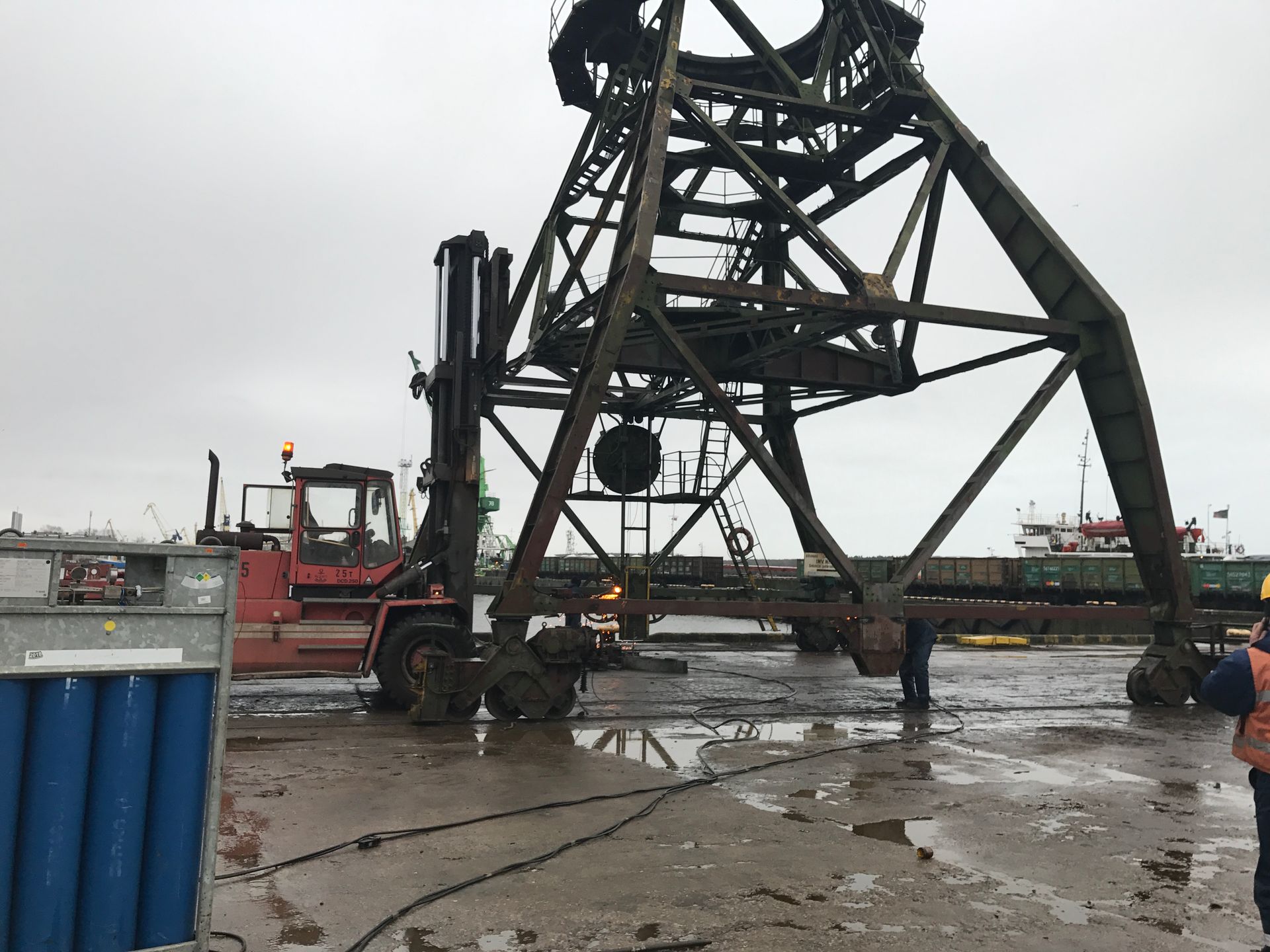 Metalinių konstrukcijų demontavimas