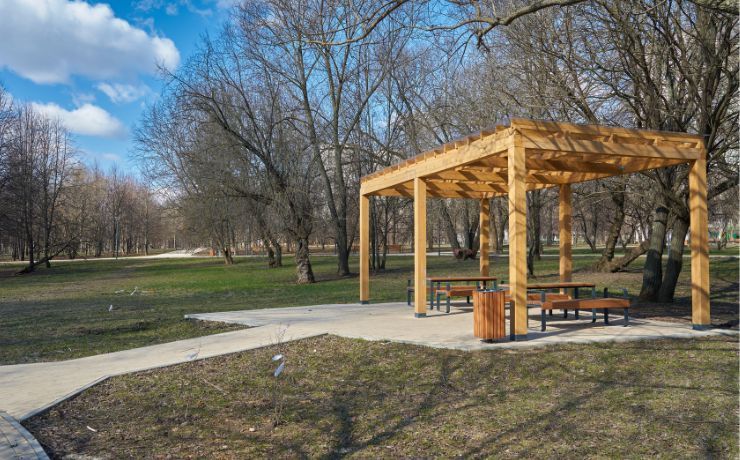 A photo of a pergola that was installed by Pacific Peak Decks in the beautiful nation park called San Bernardino National Forest.