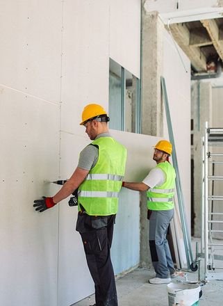 ESPECIALISTAS EN MANTENIMIENTO Y CONSTRUCCIÓN