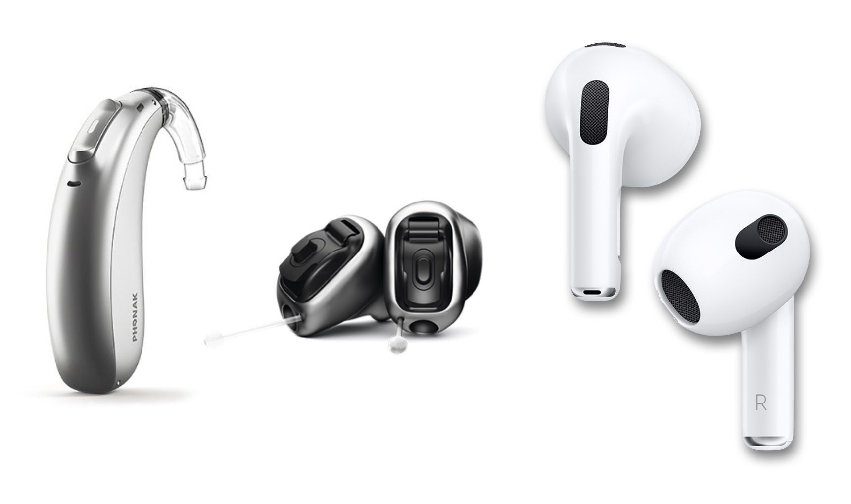 Een paar hoortoestellen en airpods zitten naast elkaar op een witte achtergrond.