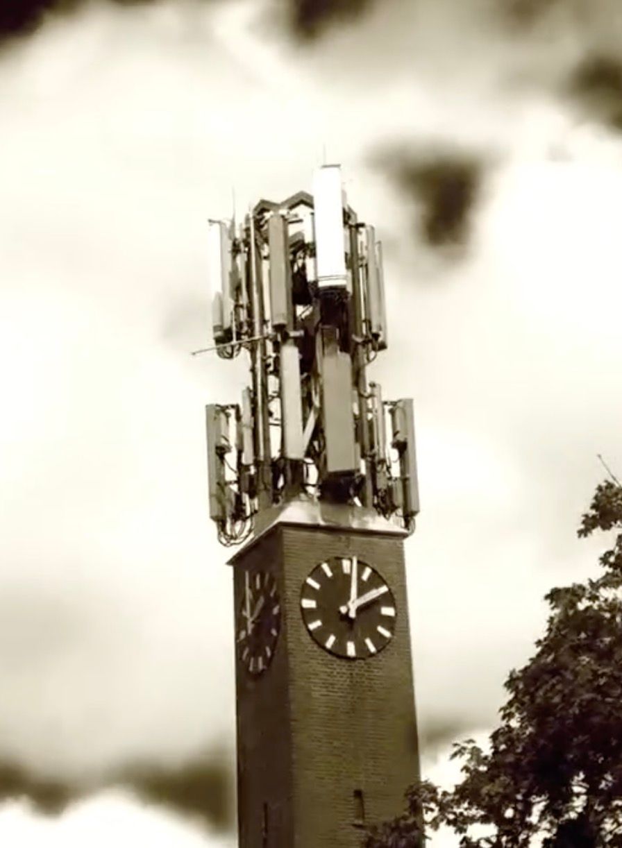 Zendcluster op kerktoren