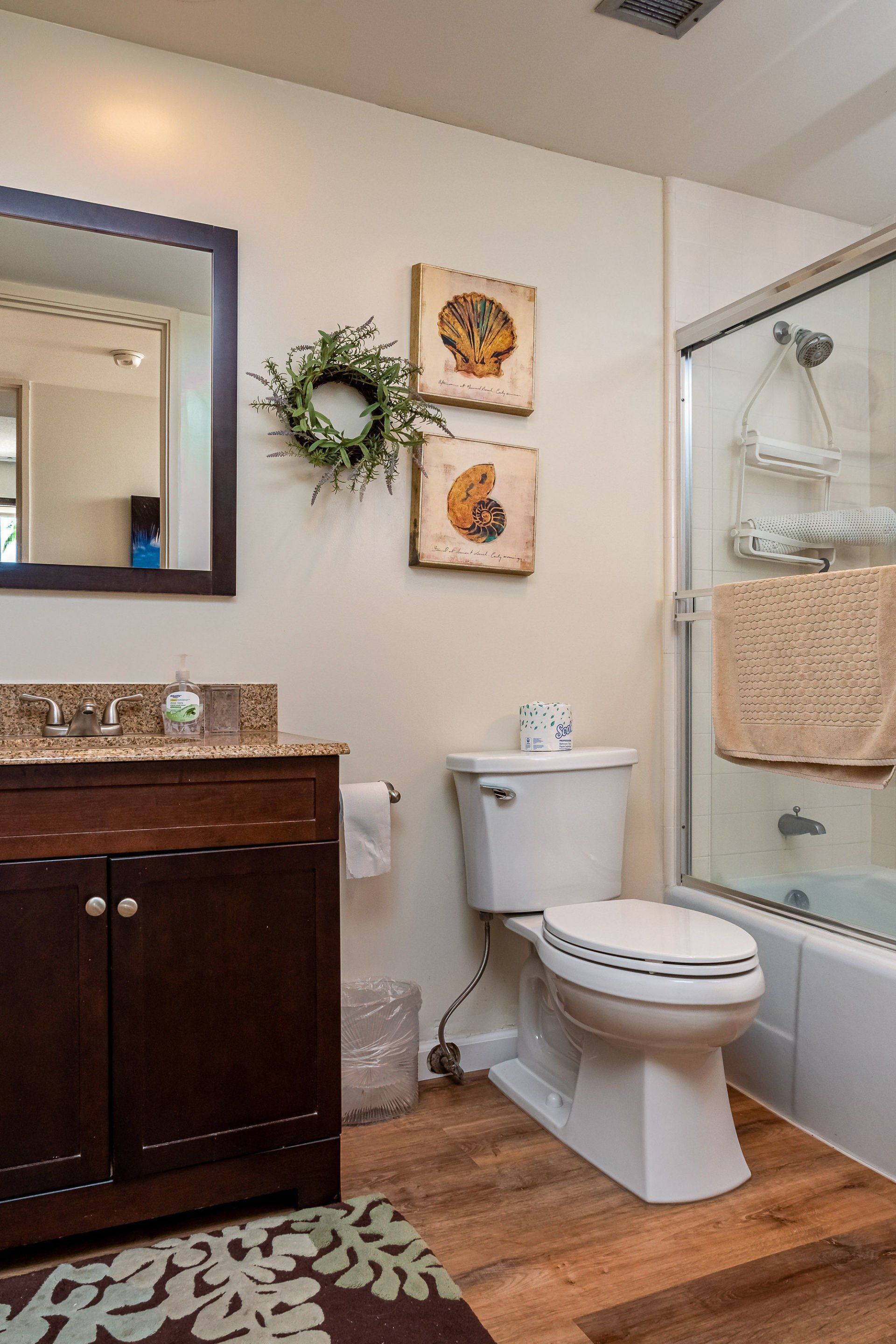450 Kahala Beach - bathroom
