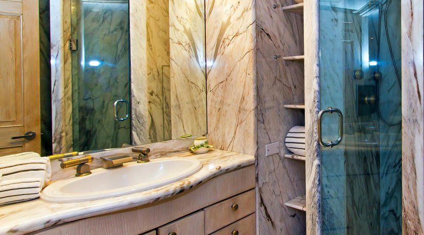 429 Kahala Beach | Honolulu, HI