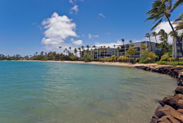 Kahala Beach Interior