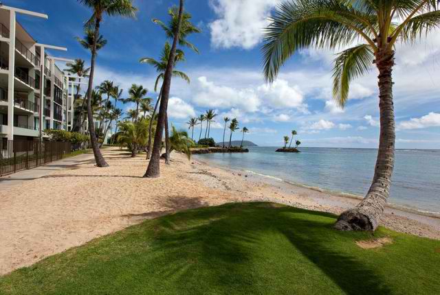 Kahala Beach Interior