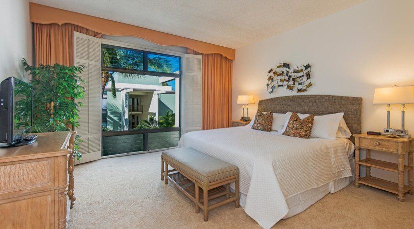 468 Kahala Beach | Honolulu, HI