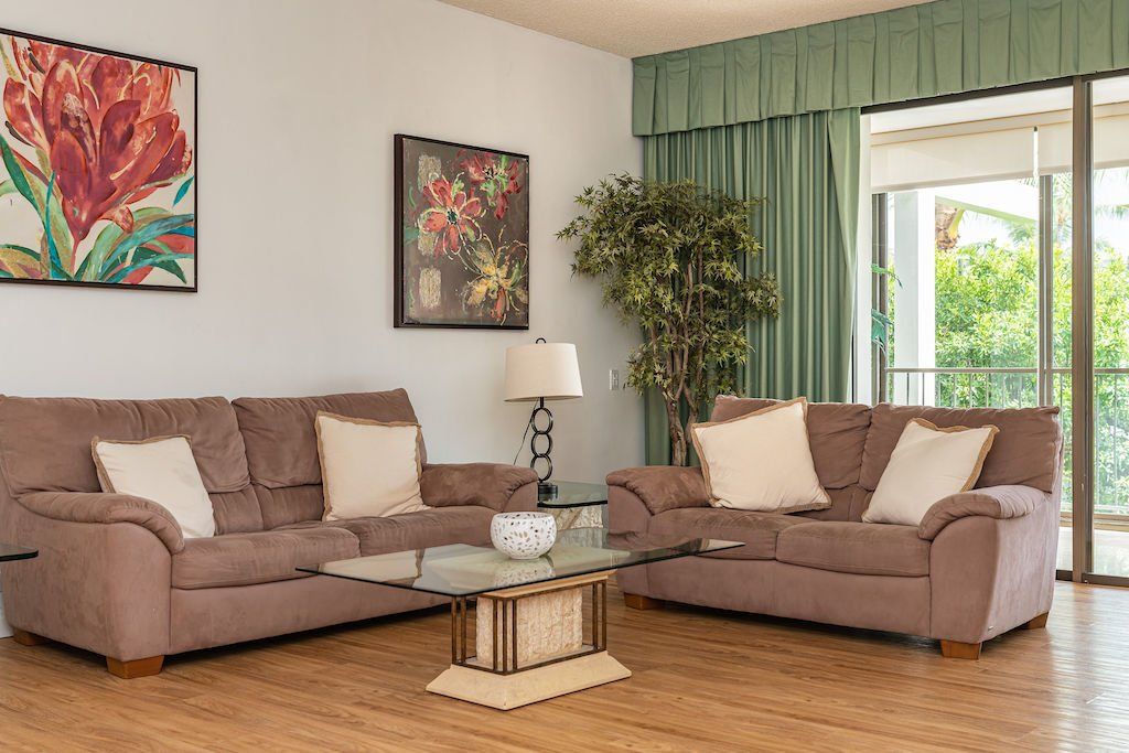 Kahala Beach Interior