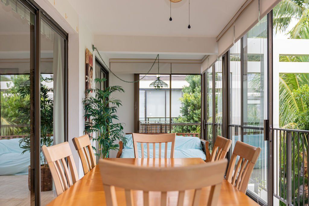 Kahala Beach Interior