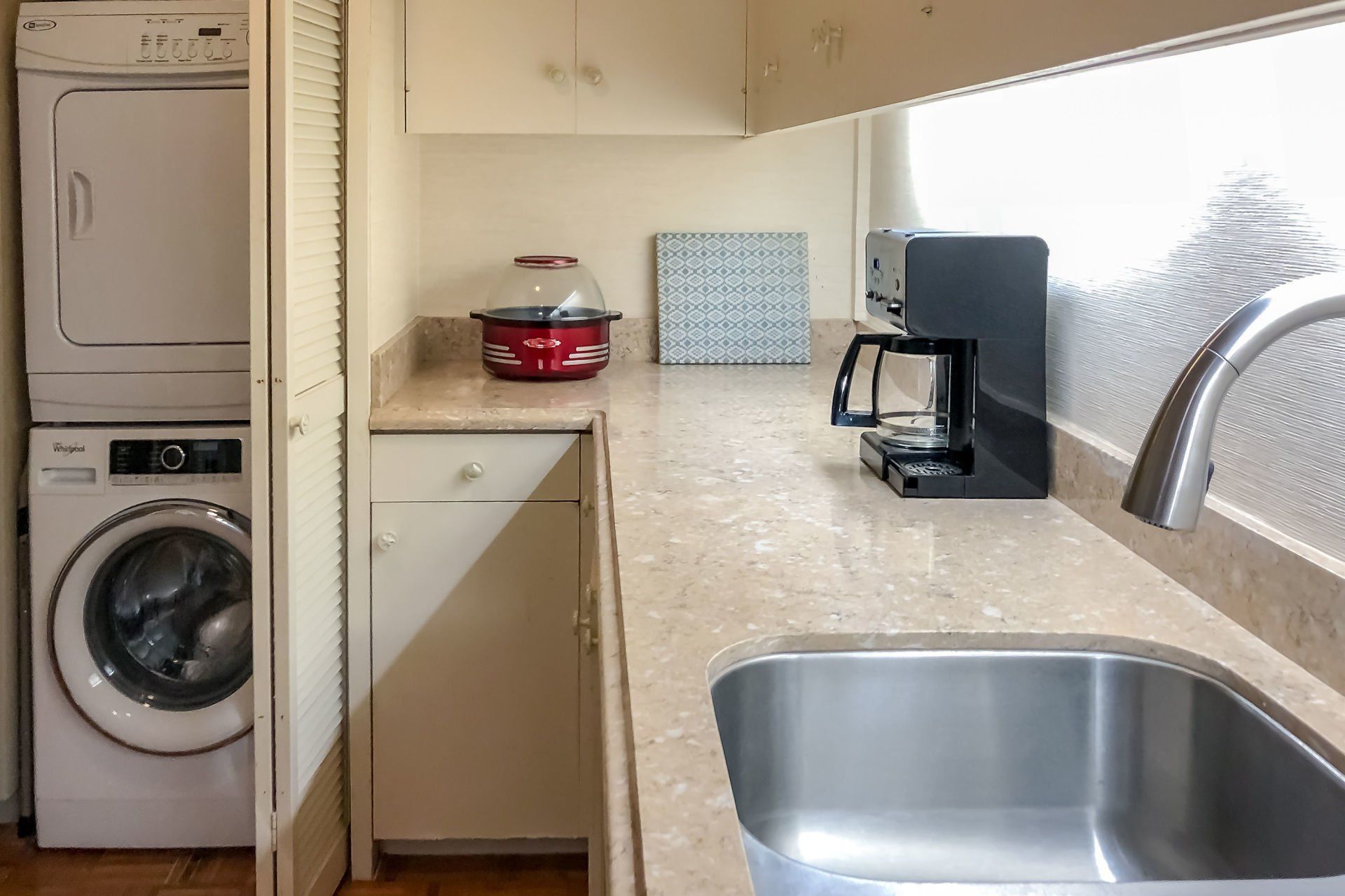 468 Kahala Beach | Honolulu, HI