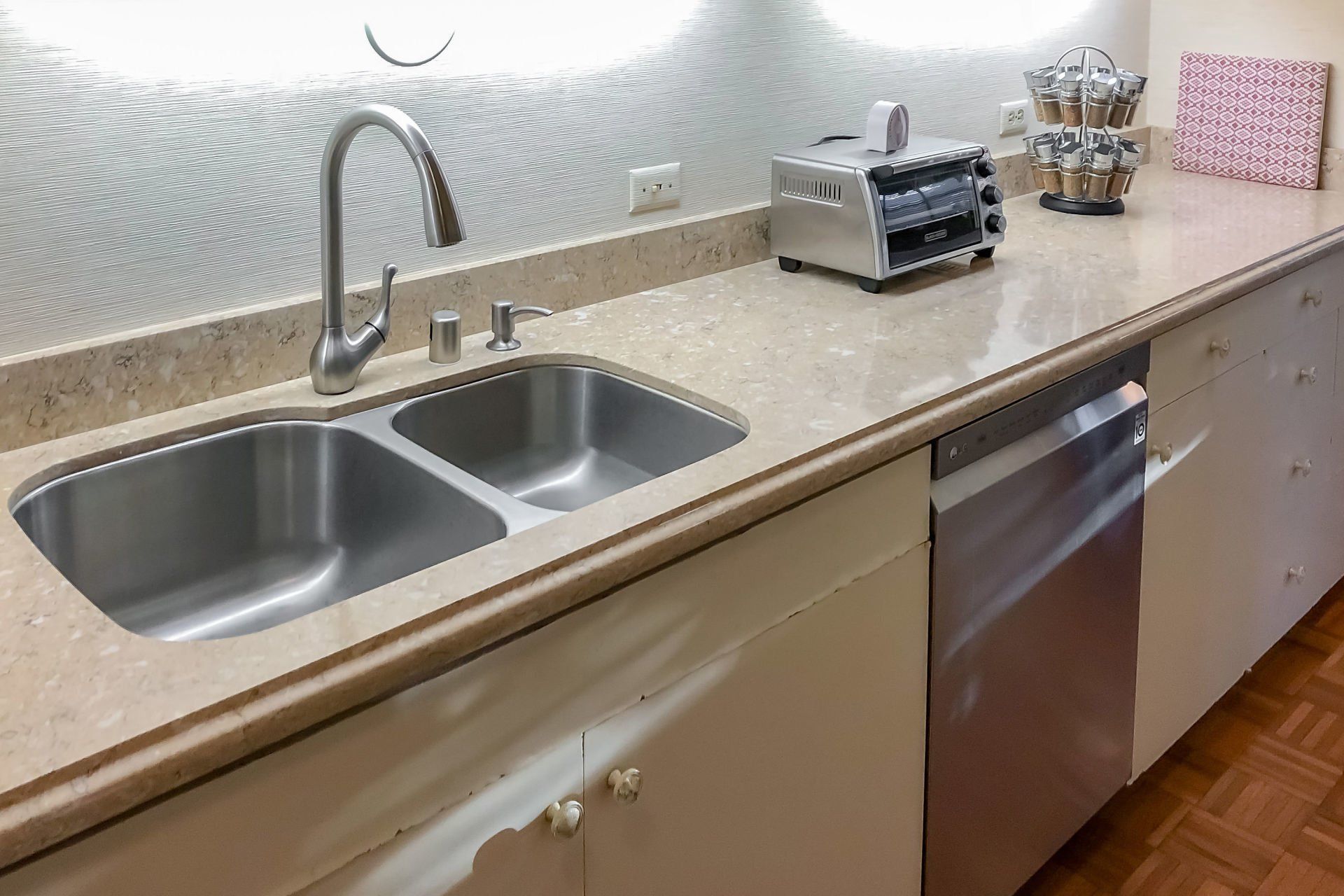 468 Kahala Beach | Honolulu, HI