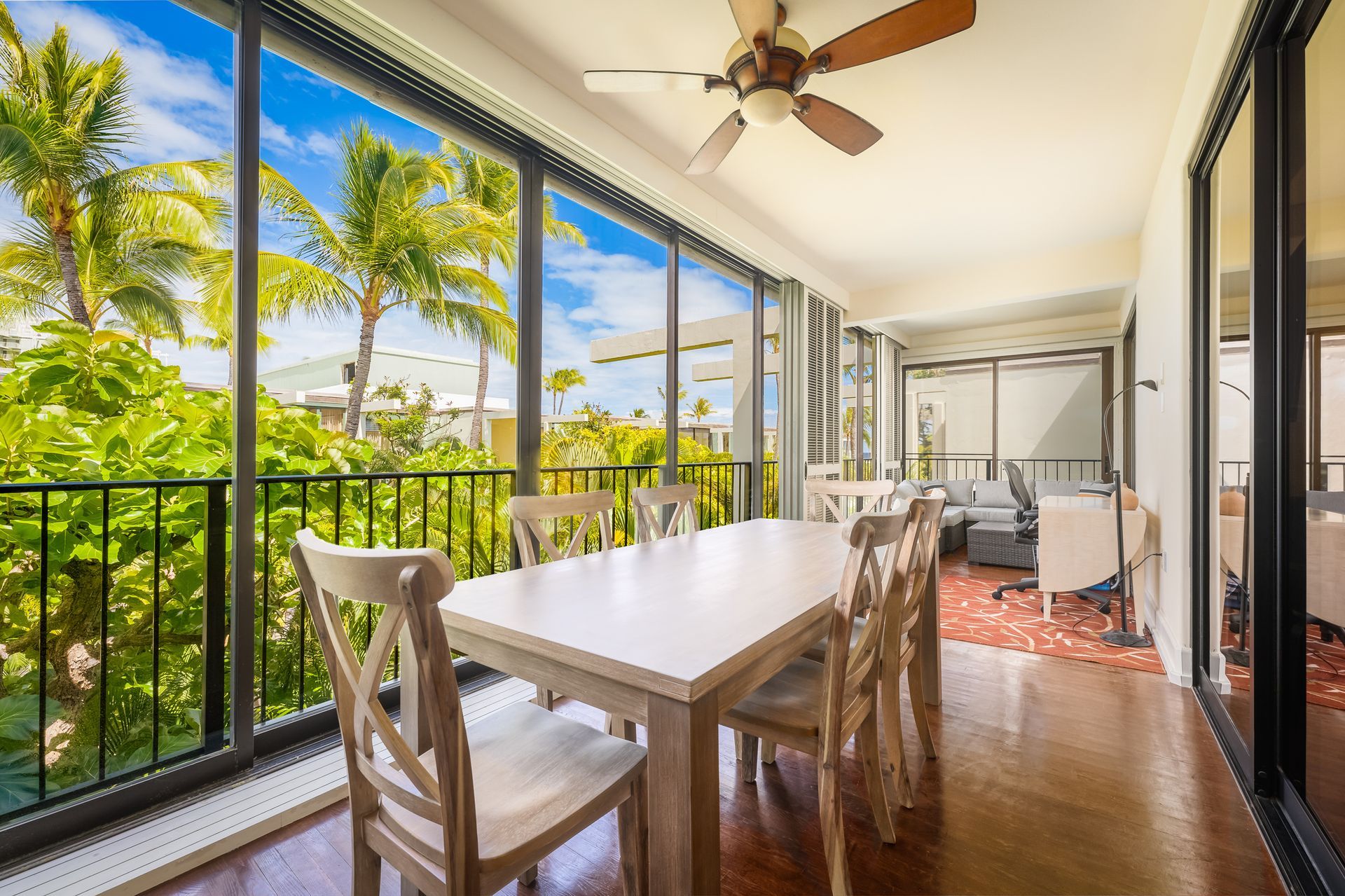 446 Kahala Beach | Honolulu, HI