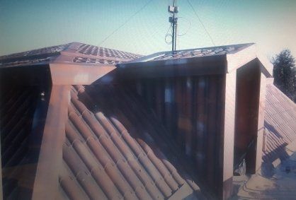 tetto di abitazione privata prima del restauro