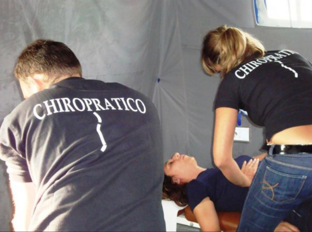 chiropratici durante un trattamento