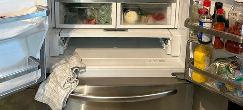 Refrigerator repair service in Calgary, AB