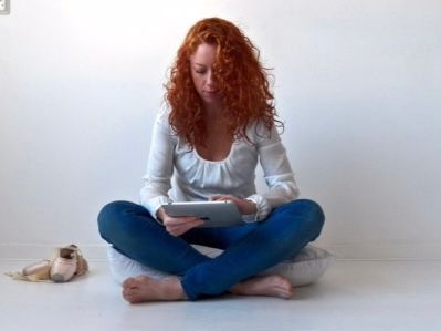 Contact met Trainen met Wendy, vrouw op iPad