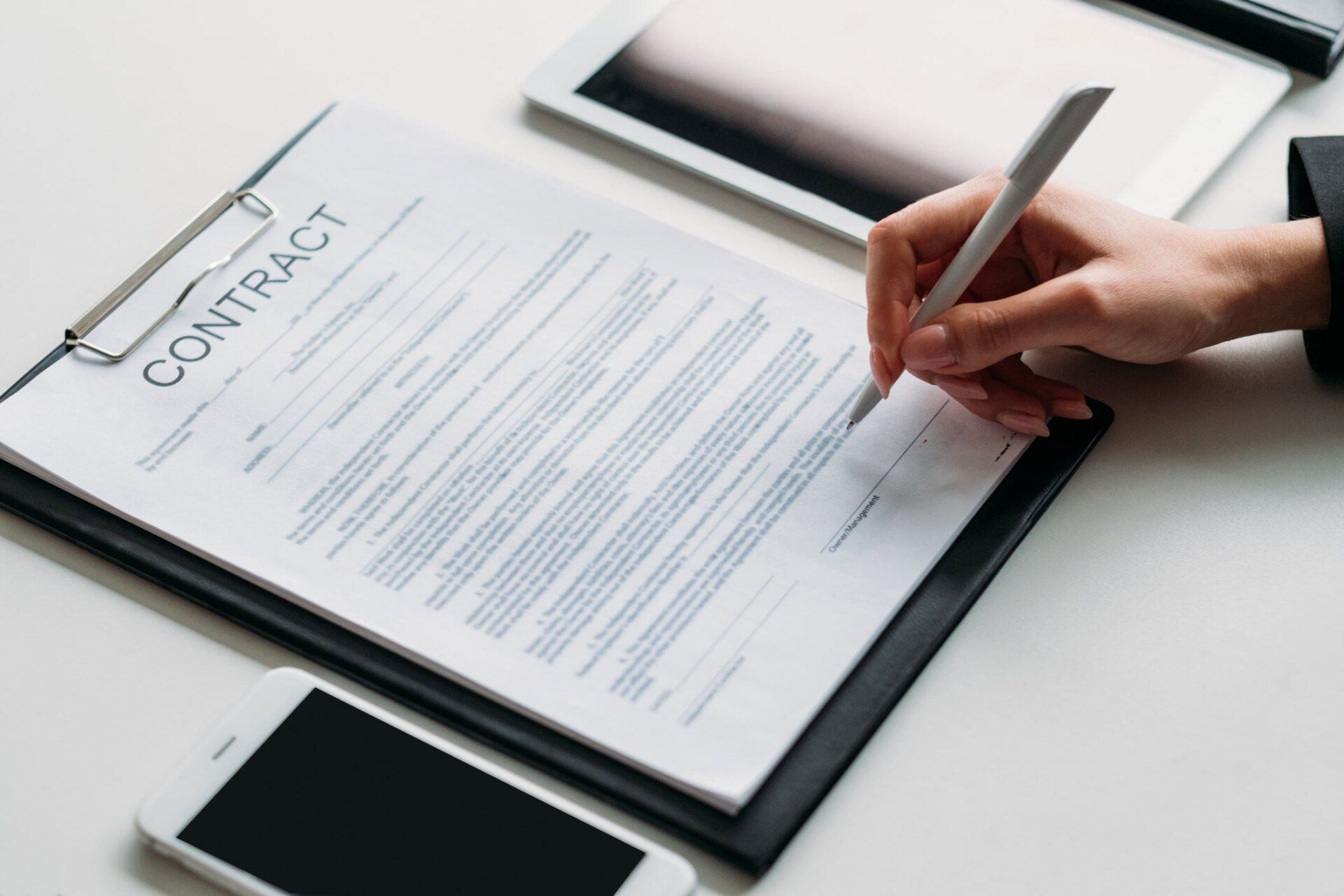 Contracts Law Attorney Bismarck ND