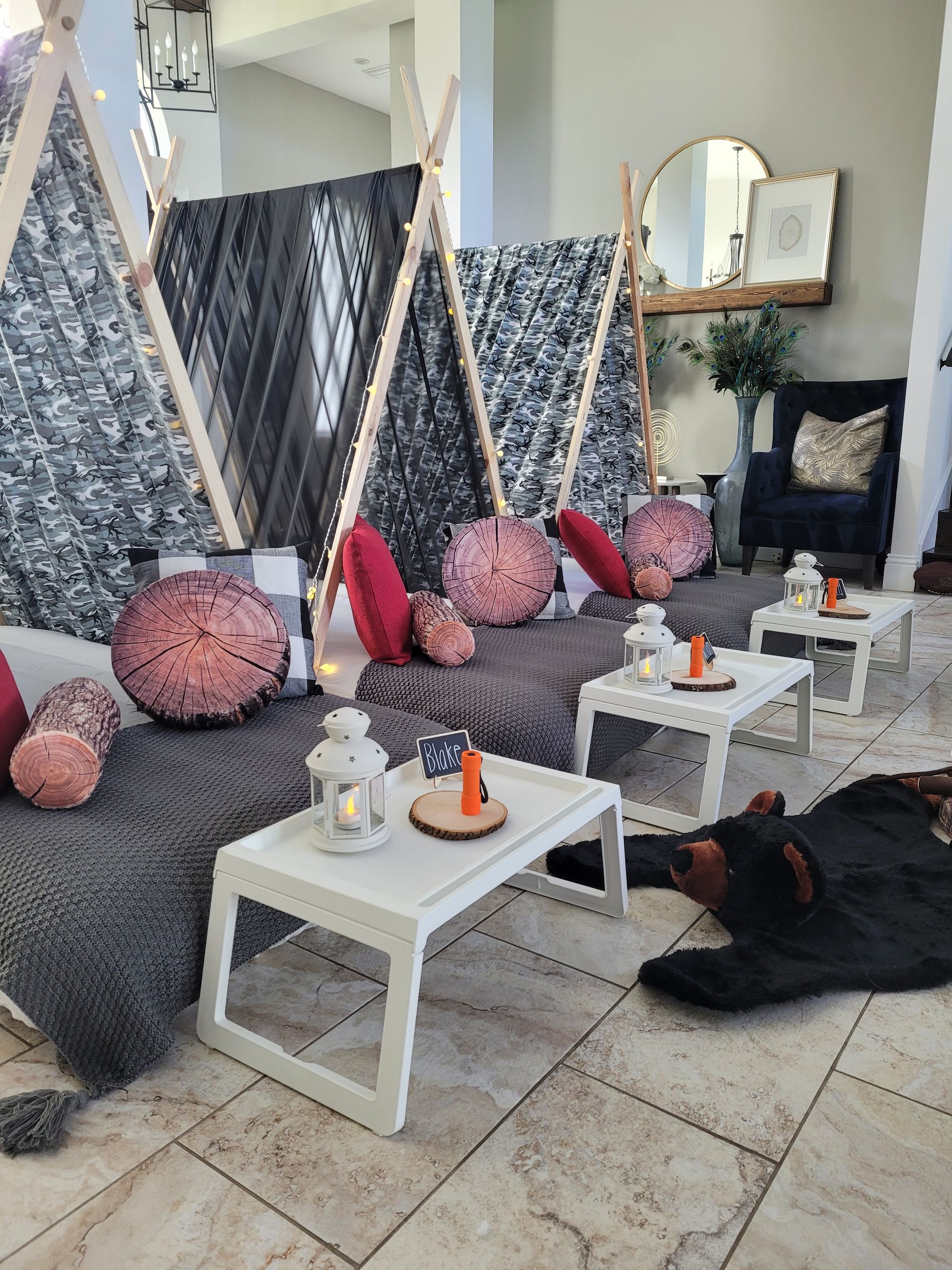 Unicorn_themed teepee party