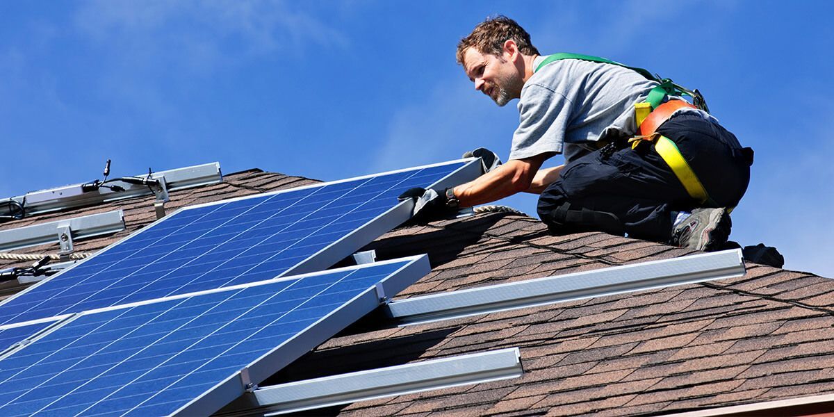 Choosing the Right Solar Panels for Your Home