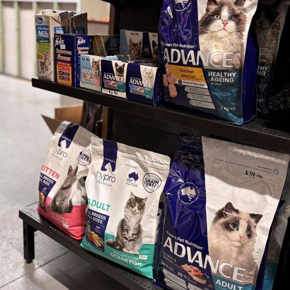 Cat Food Bags on Shelves, Featuring Brands Like Advance and Hypro — Jonath’s Animal Kingdom in Beresfield, NSW