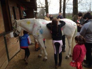 bambini durante attività presso il circolo