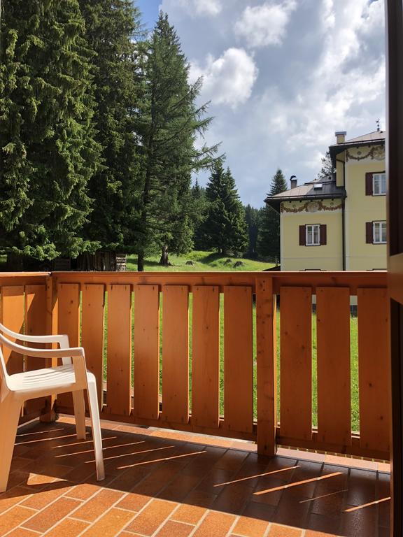 terrazza di un albergo in montagna
