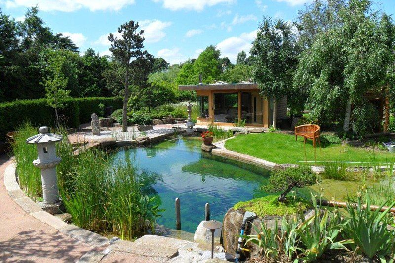 To find out more about garden design in Richmond call 07807 450 576