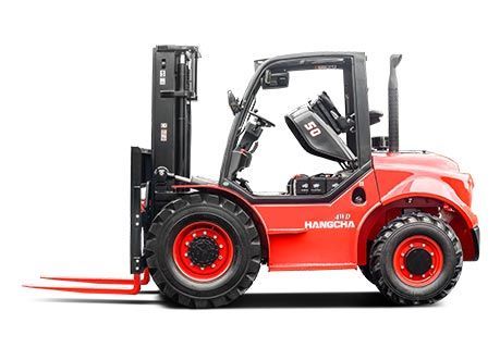 Chariot élévateur rouge avec des détails noirs ; extérieur.