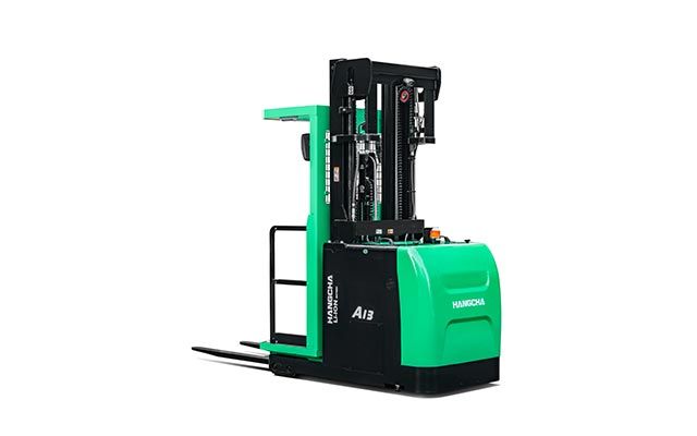 A series Electric Lithium-ion High-Level Order Picker 3,000lbs