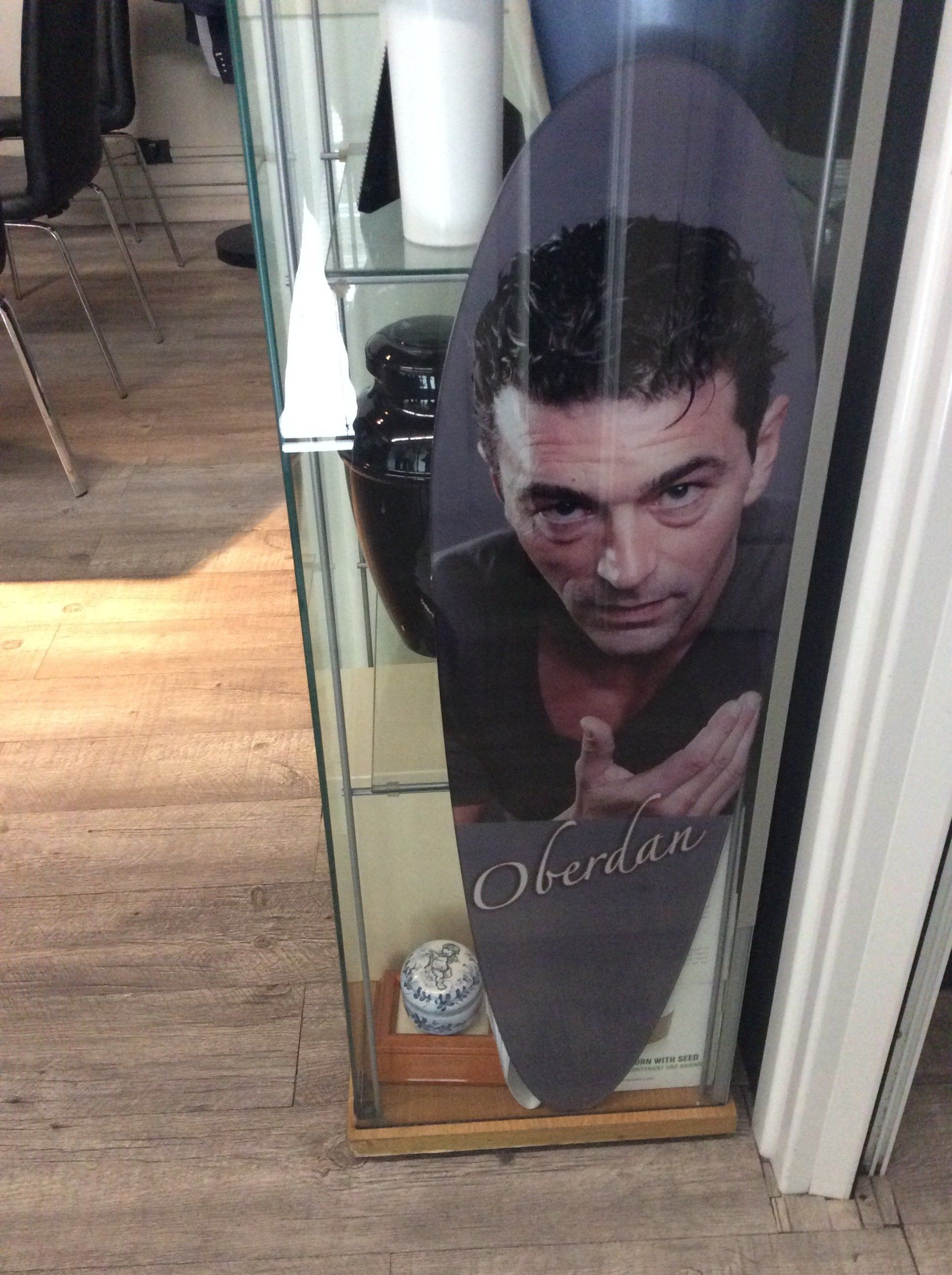 totem dell'agenzia funebre