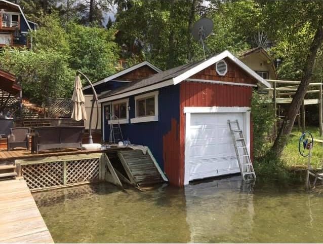 Shed Exterior Before Painting