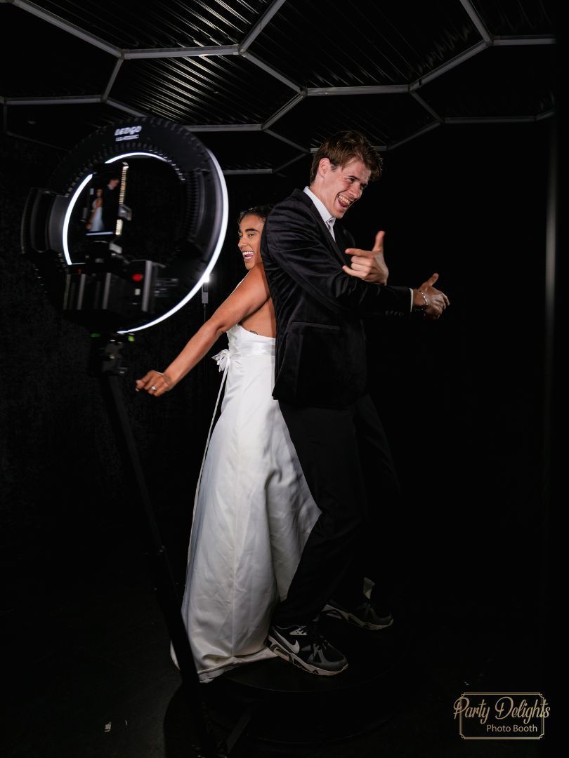360 Video Booth - Party Delights Photo Booth - Hampshire