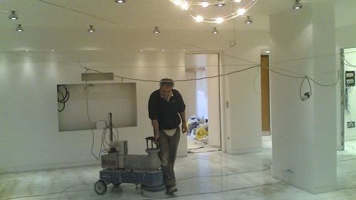 Sgrossatura e Preparazione della Superficie