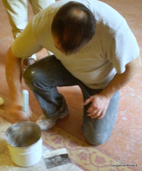Stuccatura e Riempimento delle Imperfezioni