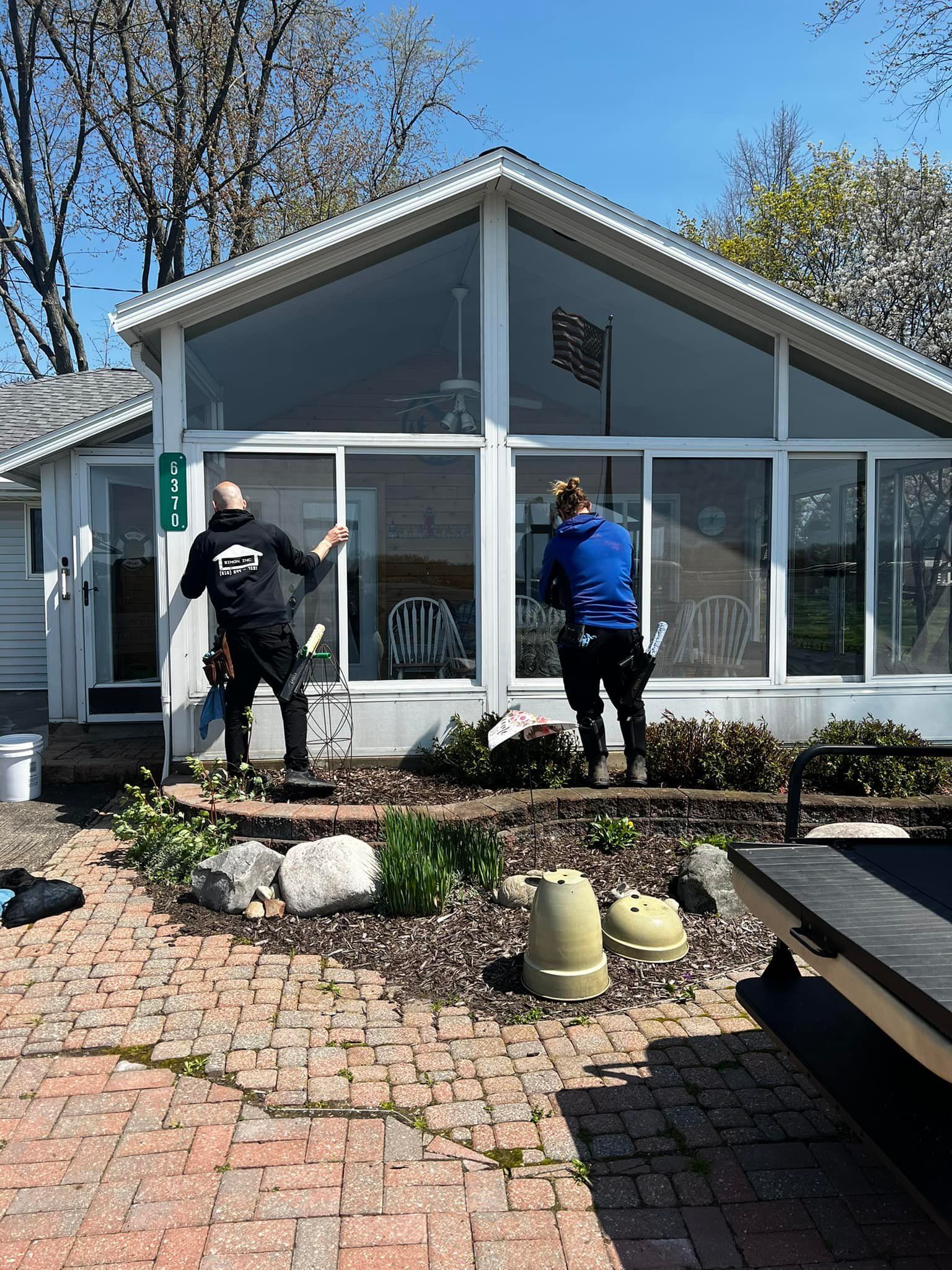 gutter cleaning services clarksville mi