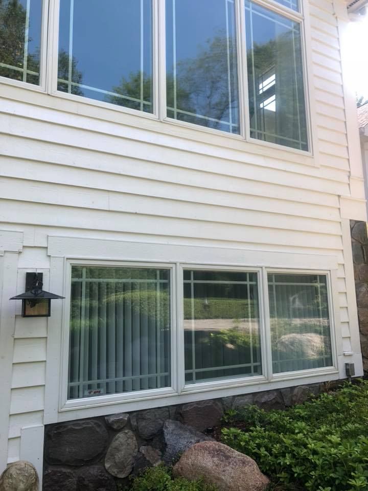 gutter cleaning services clarksville mi