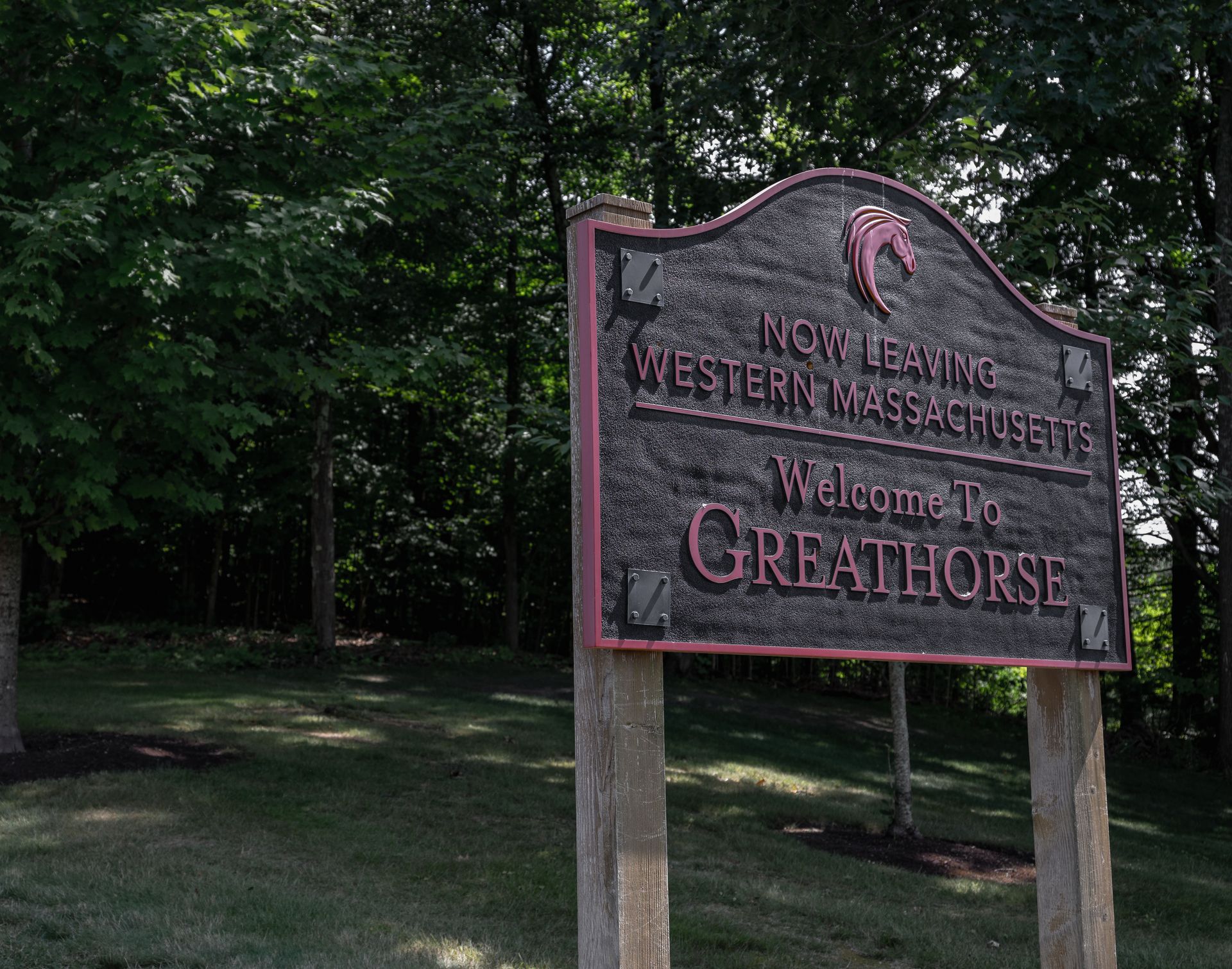 Sign as you're making the uphill drive to the clubhouse