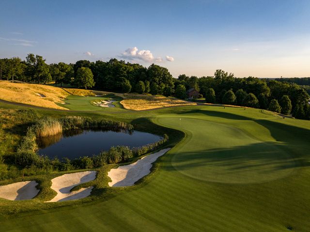 Hole No. 1