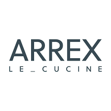 Logo per Arrex Le Cucine, con la parola "ARREX" in grassetto, in un carattere grigio scuro, sopra la scritta "LE - CUCINE" in un carattere più piccolo, in un carattere grigio più chiaro.