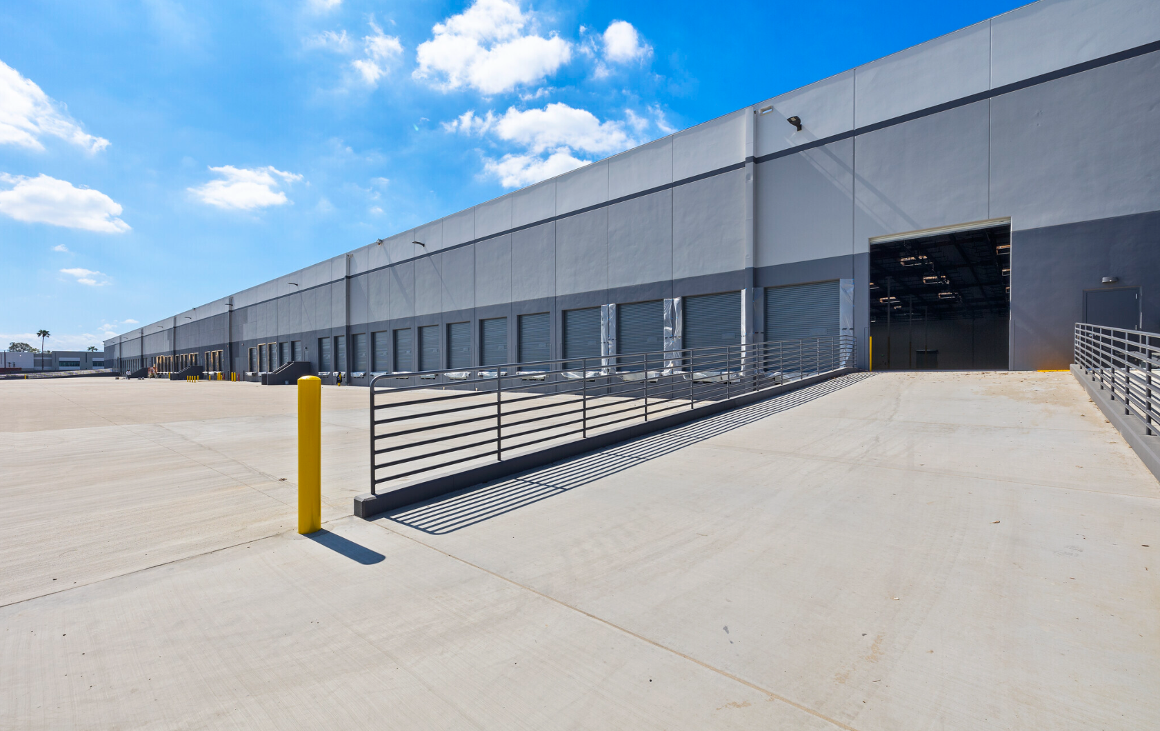 Photo showing the loading dock of a warehouse