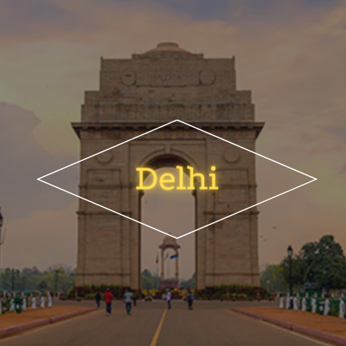 A picture of the india gate in delhi